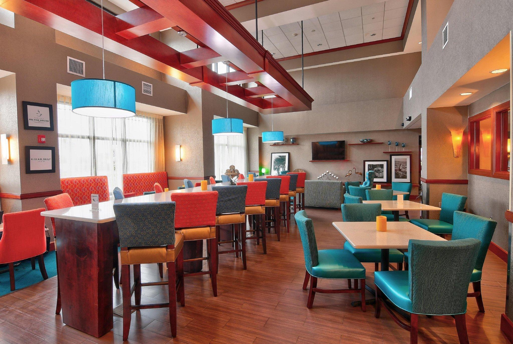 Hampton Inn & Suites Jacksonville Beach Boulevard/Mayo Clinic Exterior foto