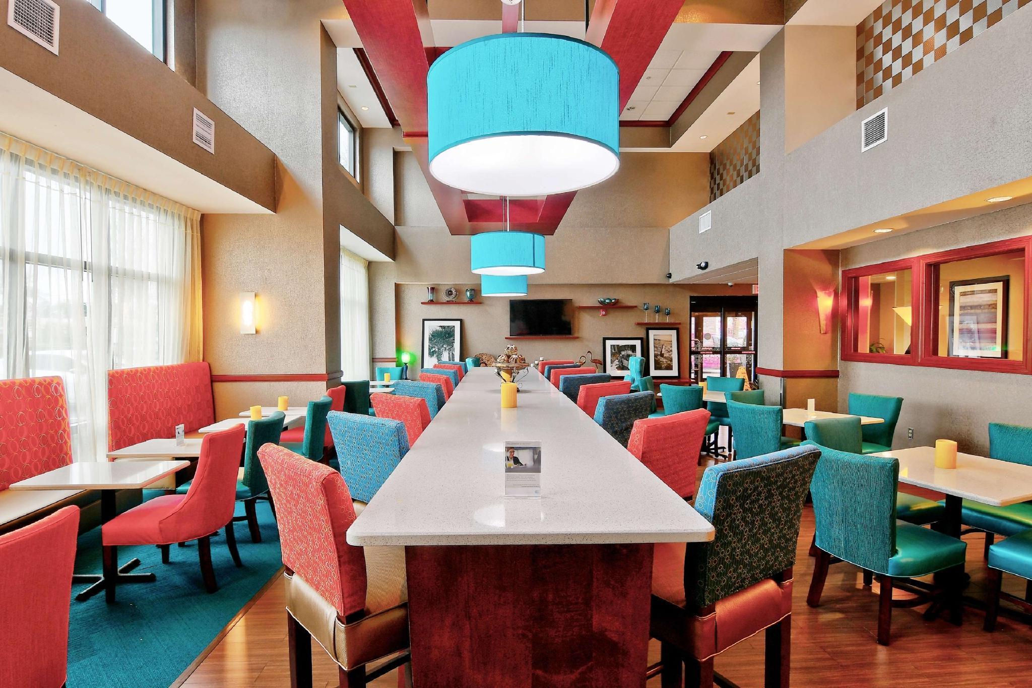 Hampton Inn & Suites Jacksonville Beach Boulevard/Mayo Clinic Exterior foto