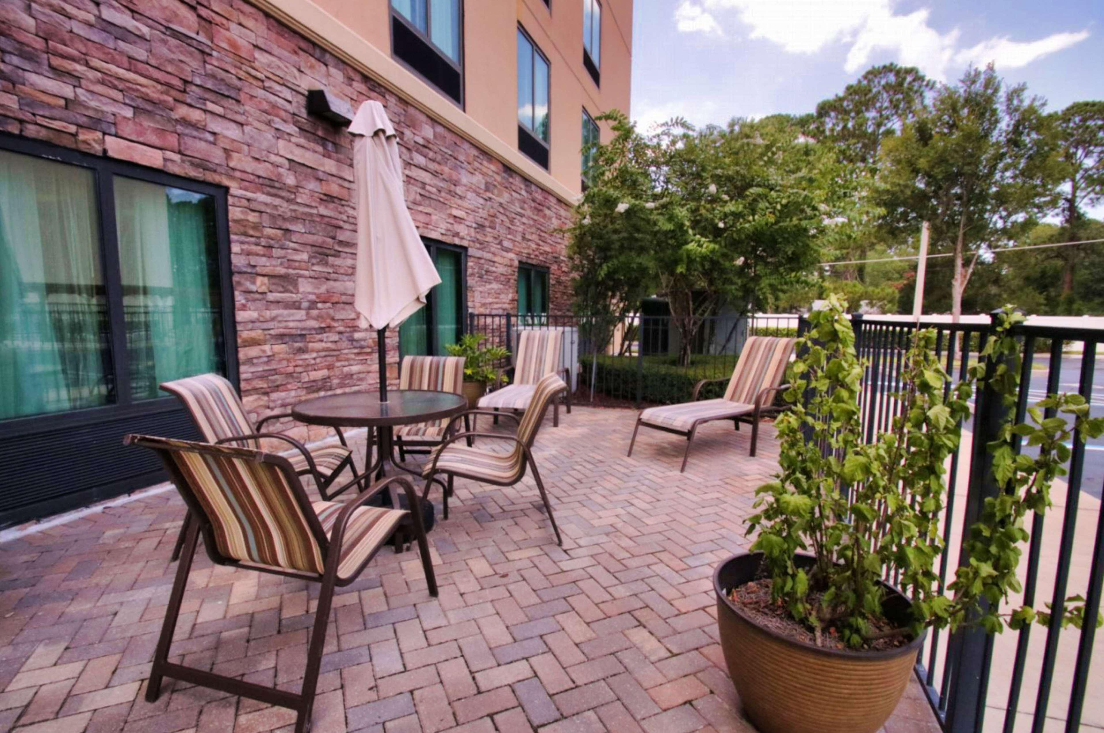 Hampton Inn & Suites Jacksonville Beach Boulevard/Mayo Clinic Exterior foto