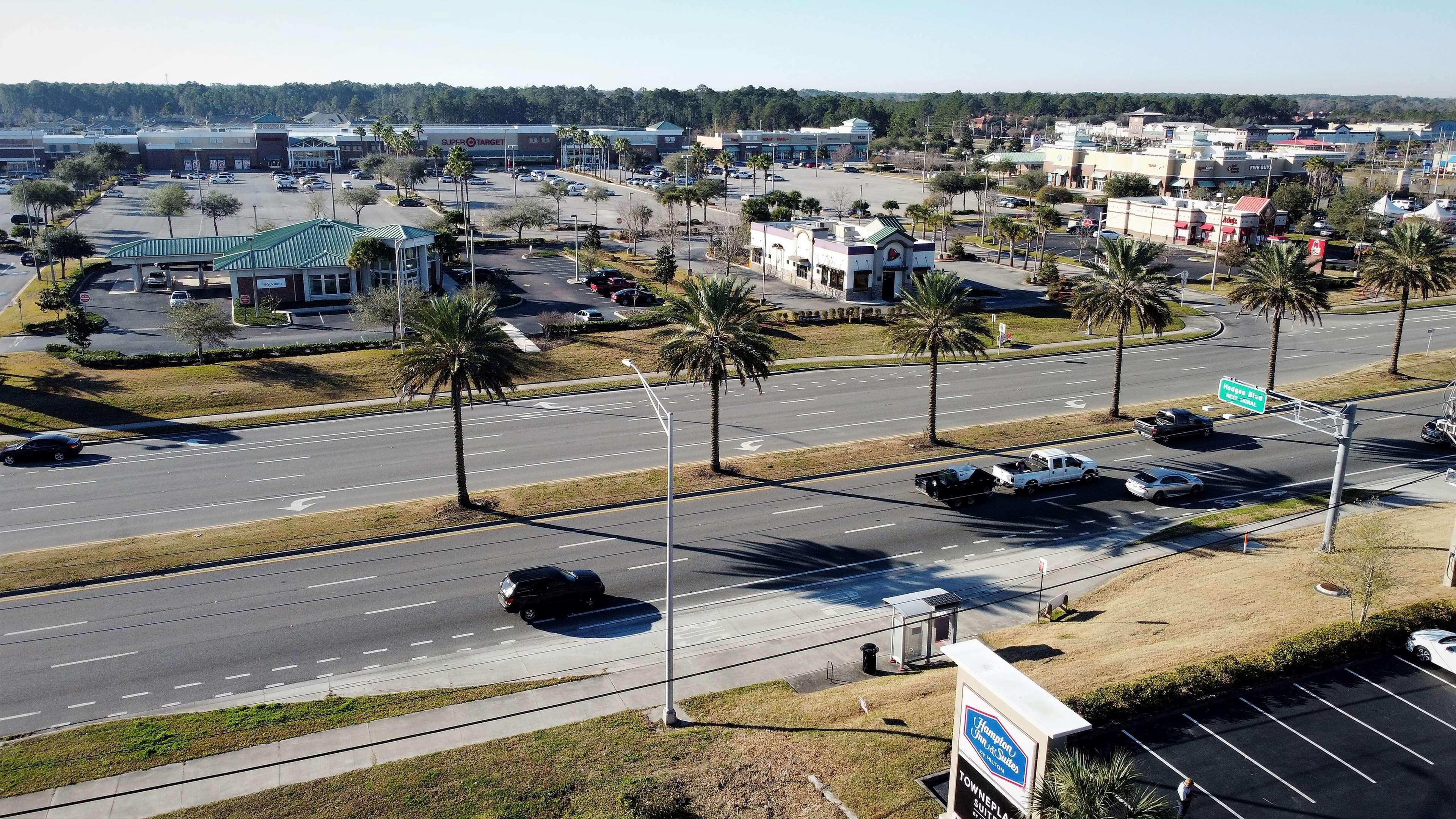 Hampton Inn & Suites Jacksonville Beach Boulevard/Mayo Clinic Exterior foto