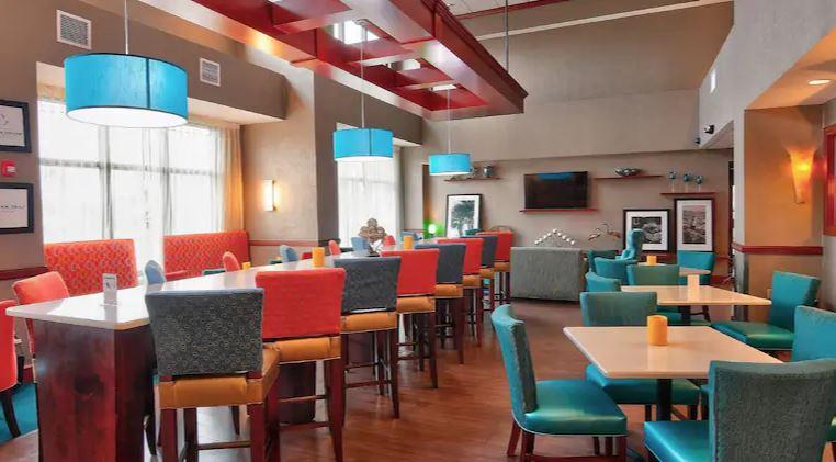 Hampton Inn & Suites Jacksonville Beach Boulevard/Mayo Clinic Exterior foto